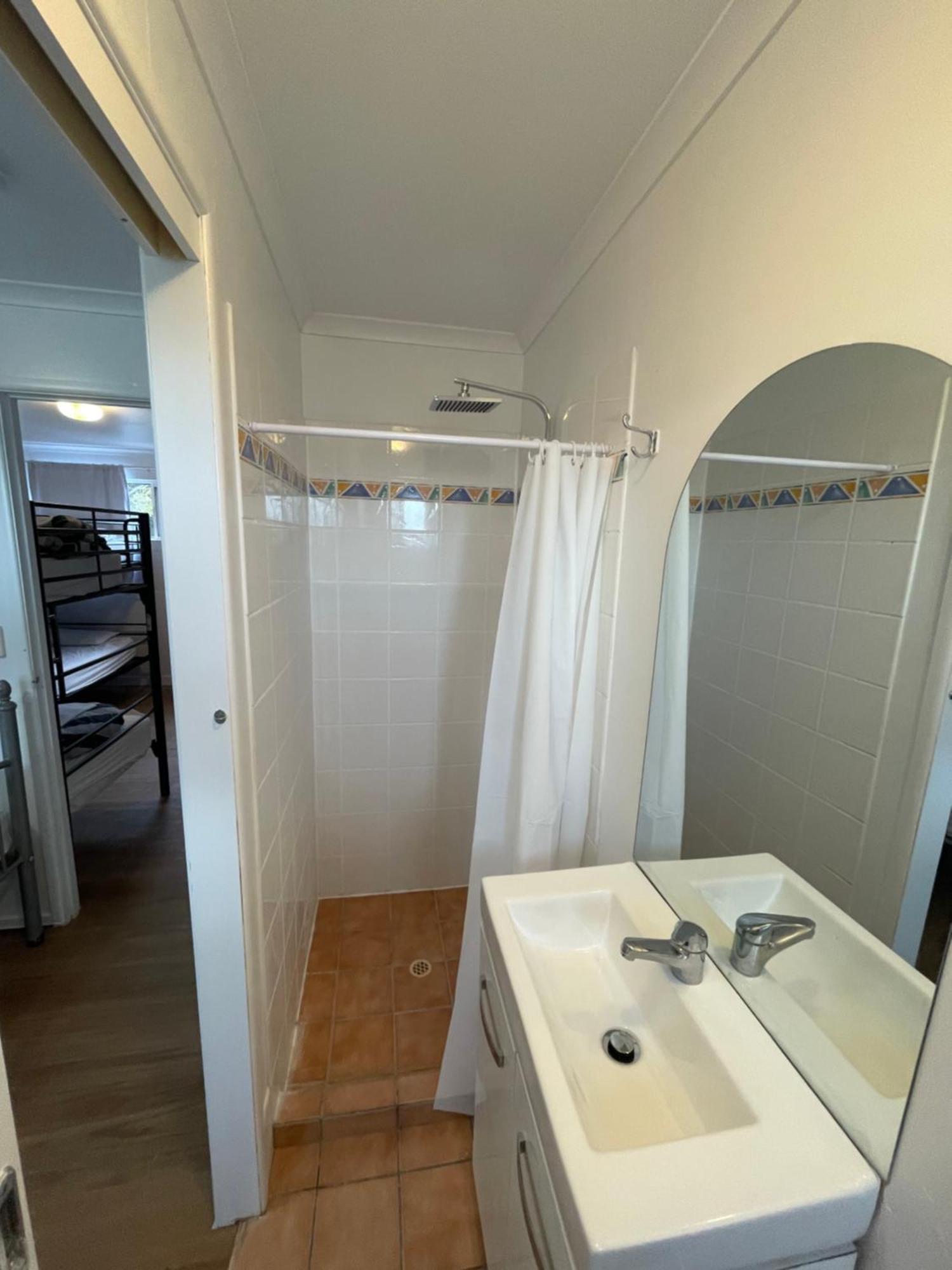 Cali Backpackers Hostel Caloundra Exterior foto