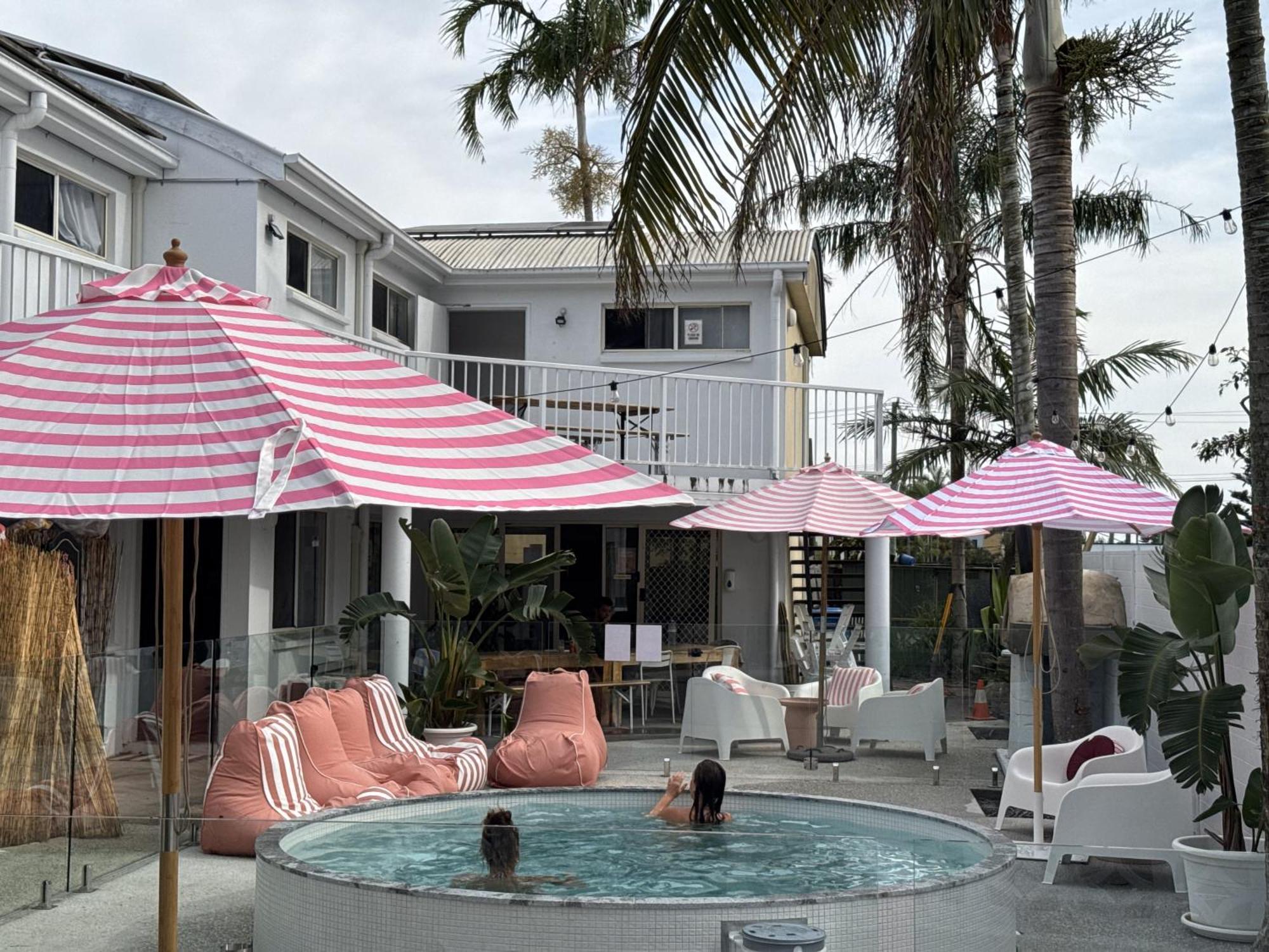 Cali Backpackers Hostel Caloundra Exterior foto